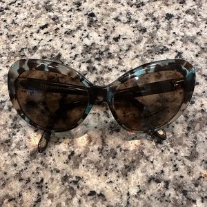 Tiffany & Co women’s sunglasses blue tortoiseshell frame comes with case